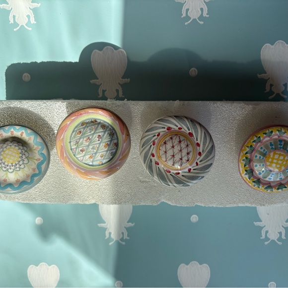 MACKENZIE CHILDS KNOBS - Picture 4 of 16